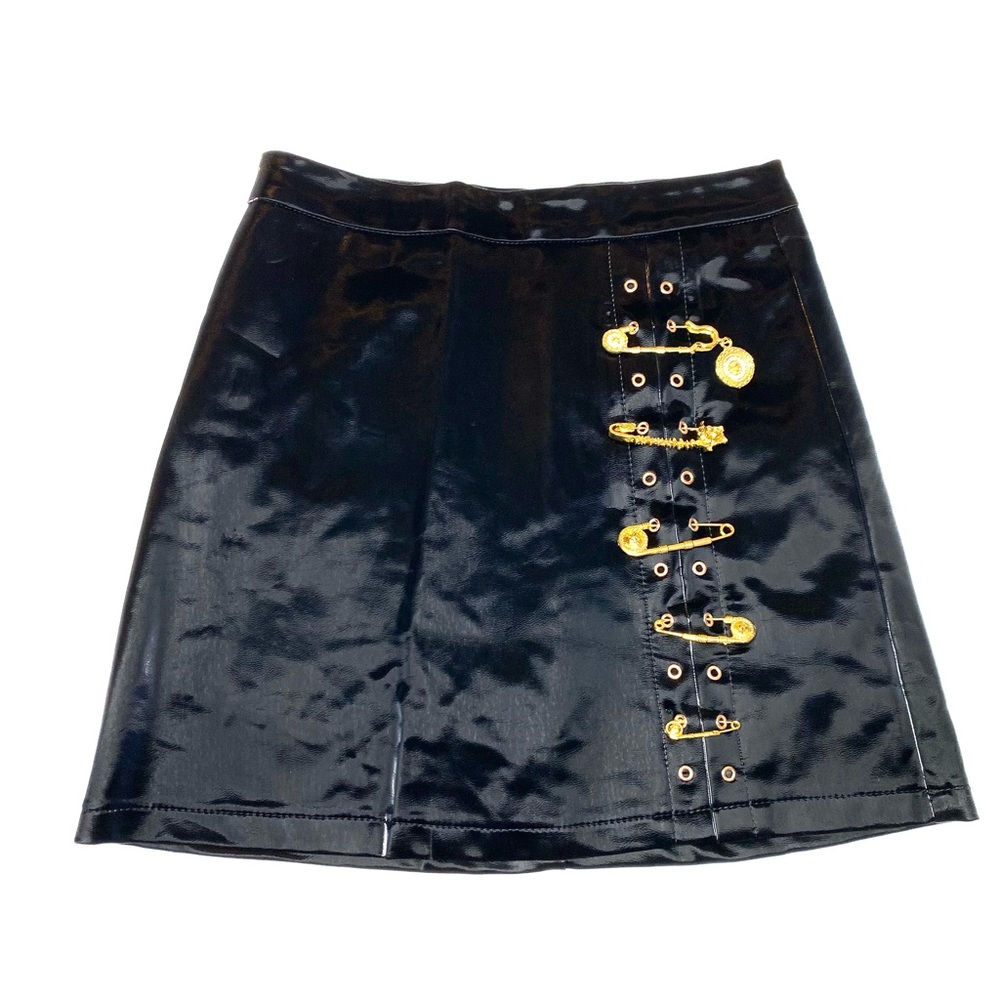 La’ Ros Designed By Yoee US Inc. Size M Black Leather Gold Pins Mini Skort Skirt